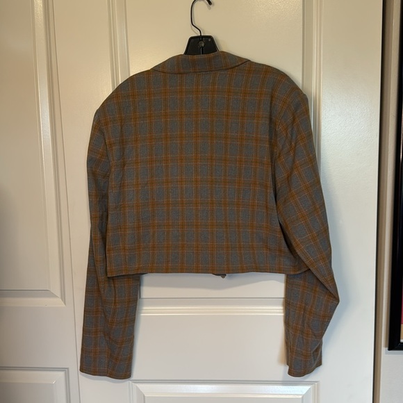 STEVE MADDEN rupi cropped blazer in grey plaid - Picture 9 of 13